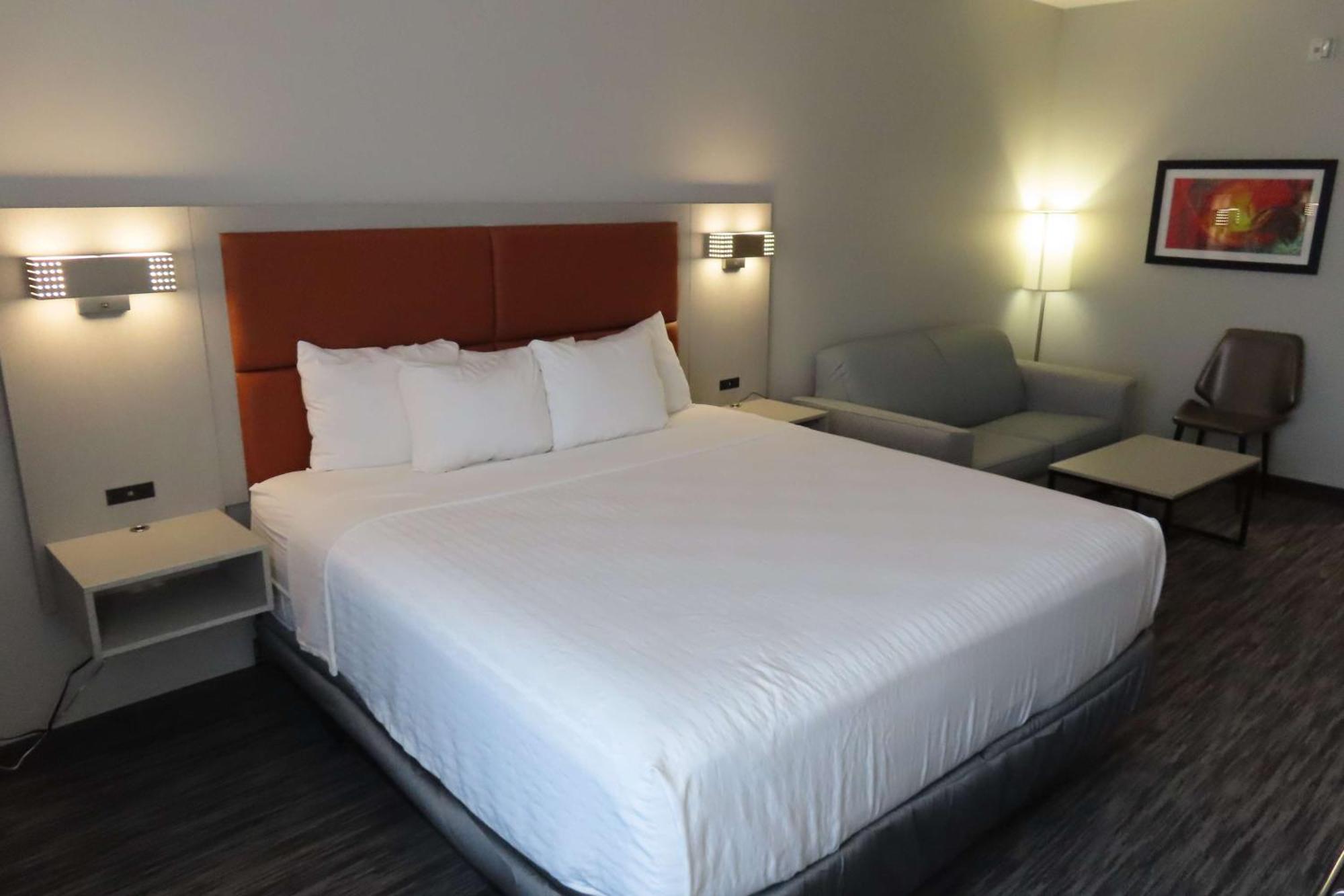 Heritage Inn&suites Hotel 2*