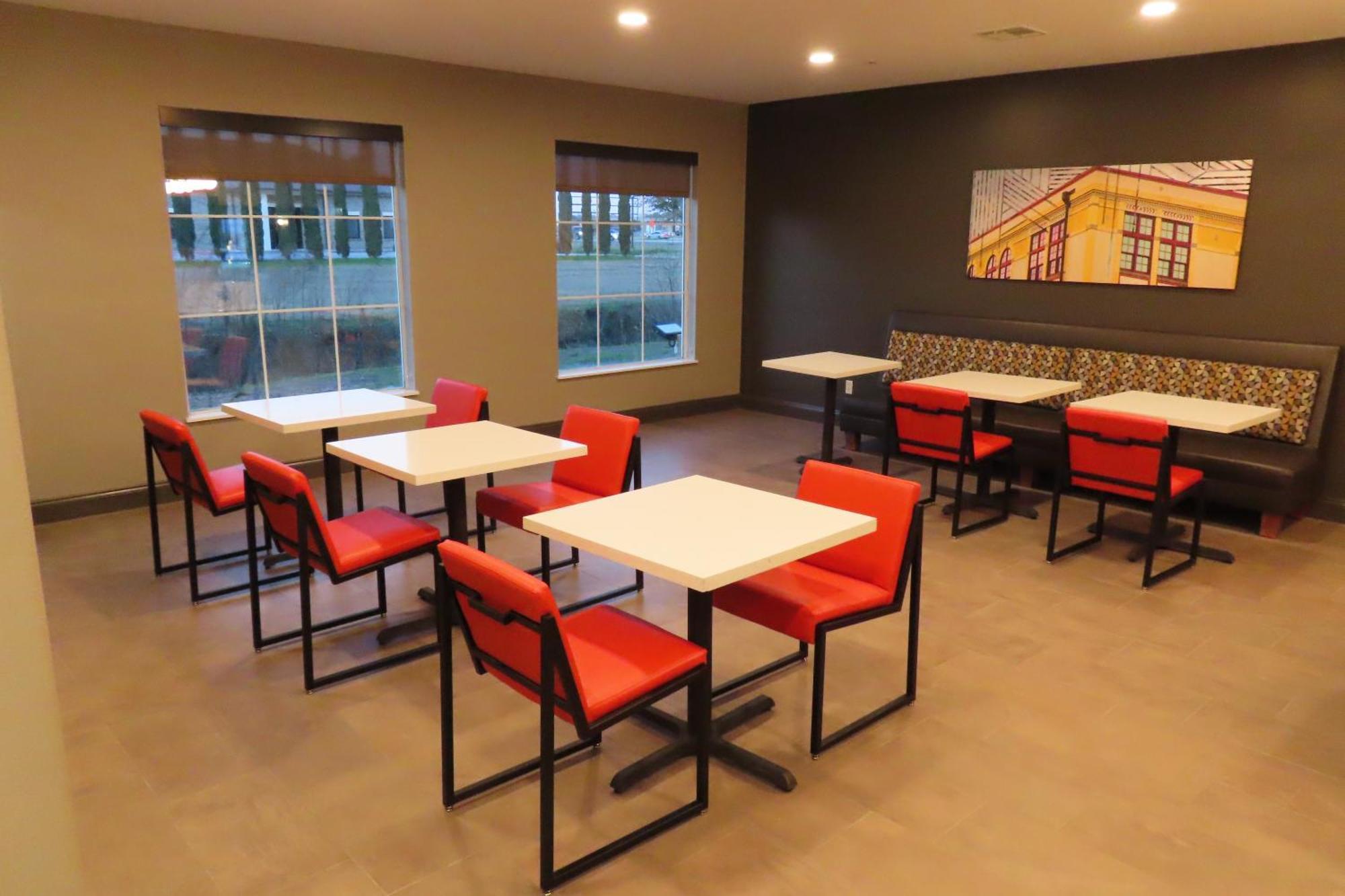 Heritage Inn&suites 2*